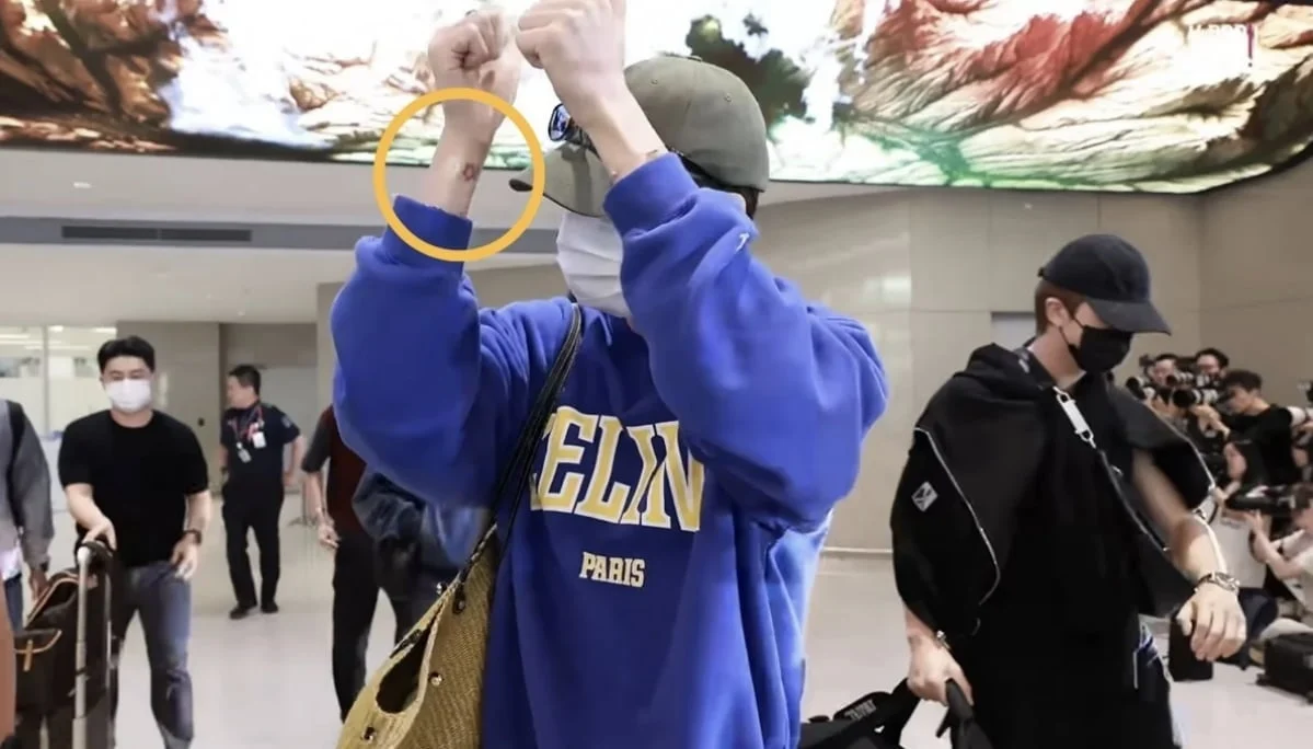 V of BTS at Incheon International Airport