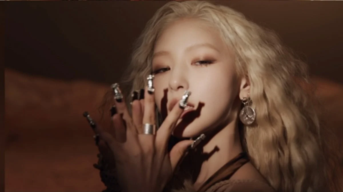 KISS OF LIFE Drops Fiery Teaser for Japanese EP 'SWEAT'