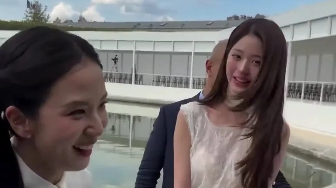 Jisoo and Jang Wonyoung: Two Princesses Meet in Paris