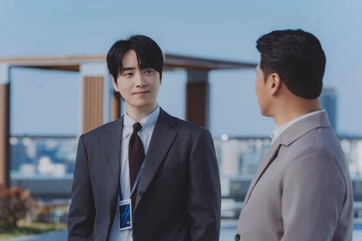 Lee Jun-hyuk's TVING Hit 'The Ordinary Jackpot' Teases Shift Between Rivals Before Finale