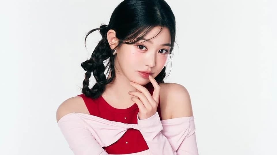 IVE's Wonyoung Insulted on AMUSE Sales Channel, Brand Apologizes