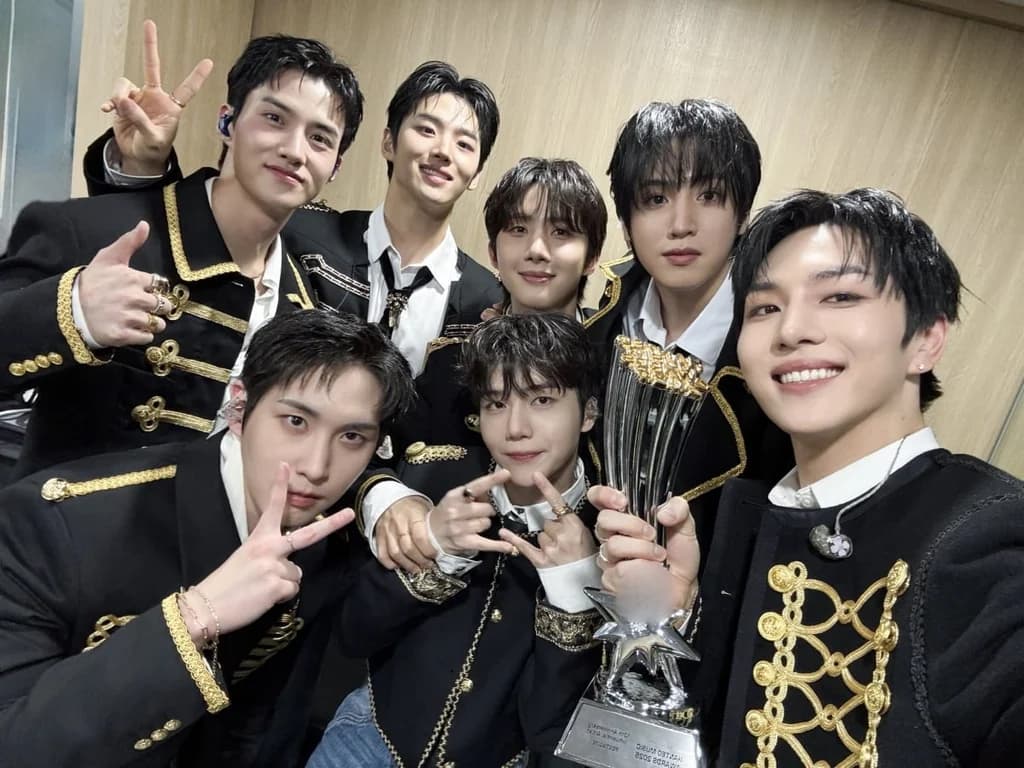 PENTAGON Returns as 7-Member Lineup for 10th Anniversary Project