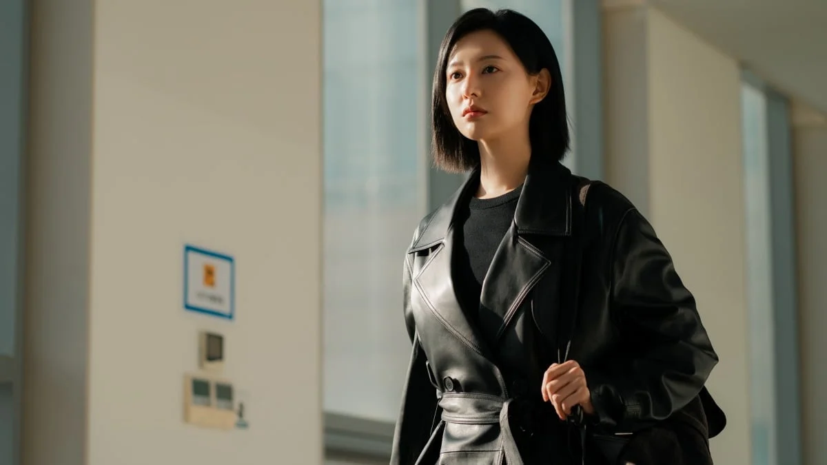 Kim Ji-won Returns After Two Years With SBS Medical Noir 'Doctor X'