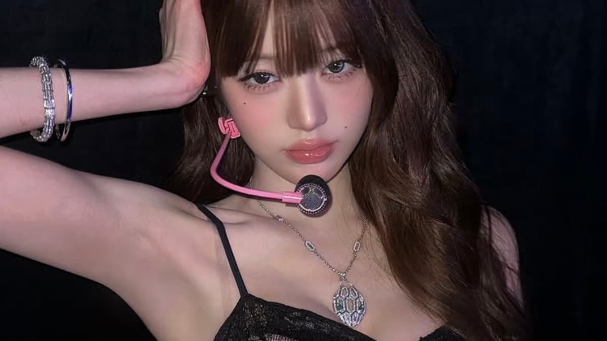 IVE's Jang Won-young Debuts Glam Corset Look in New Stage Photos