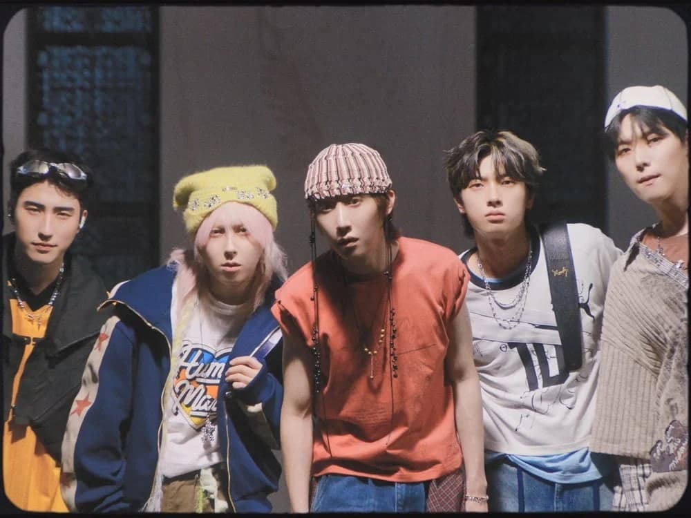 K-POP Band ONEWE Unveils 'Unknown Atlas,' Closing Its Point-Line-Plane Trilogy