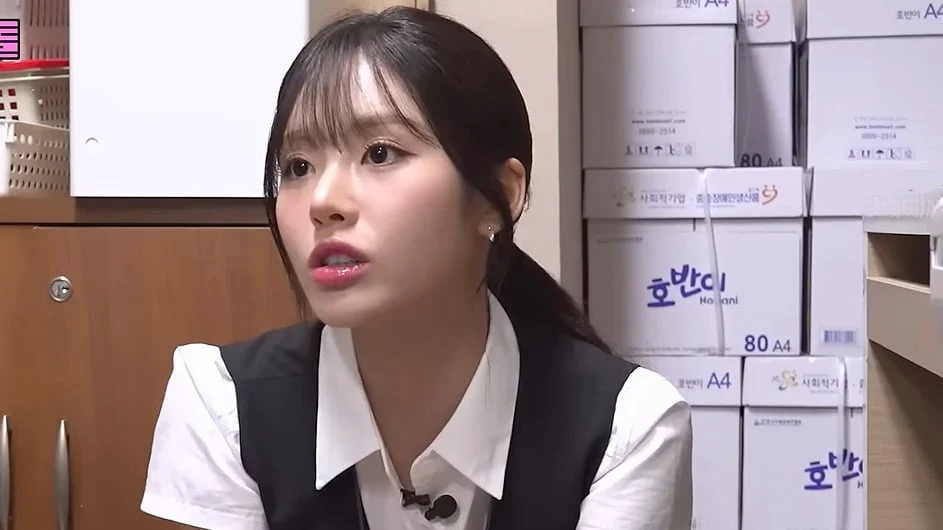 fromis_9's Jiwon Opens Up About Years Without Income: "I Was Penniless for So Long"