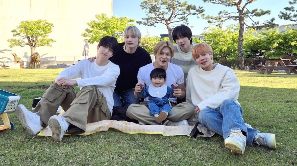TXT Rises on K-POPIT Board After Sweet Reunion With Baby Yoojun