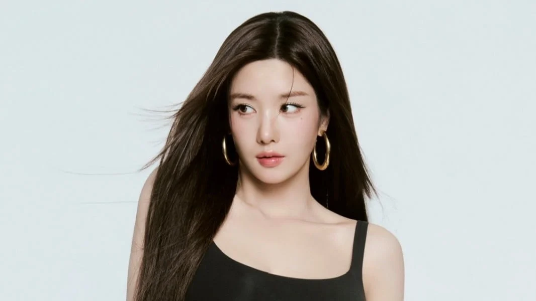 Former IZ*ONE Member Kwon Eun-bi Sets 'DEJAVU' Release for September 3