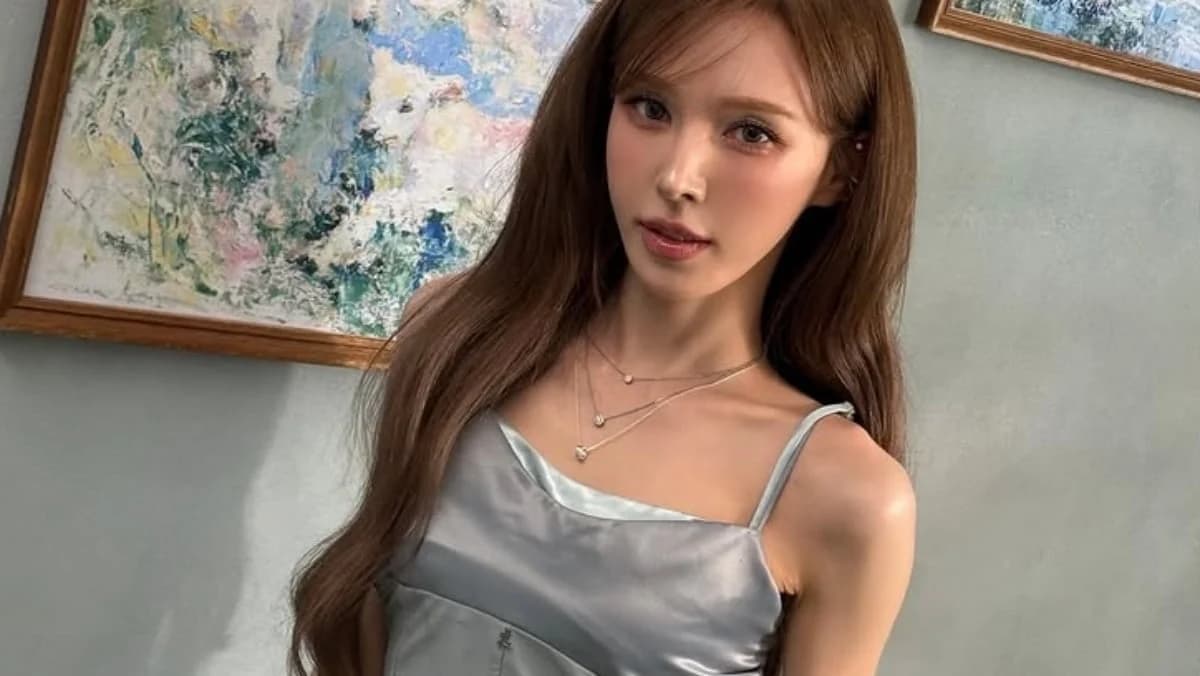 Red Velvet’s Wendy is so skinny that her shoulder blades are protruding