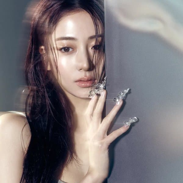 Huh Yunjin