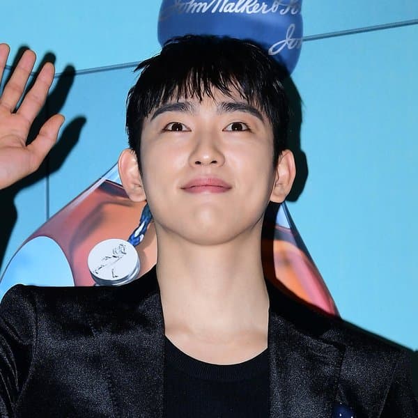 Jinyoung  [formerly Jr./Junior]