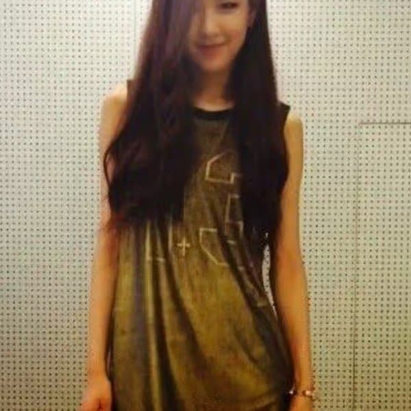 Chaeyoung , currently known as ROSÉ (로제)