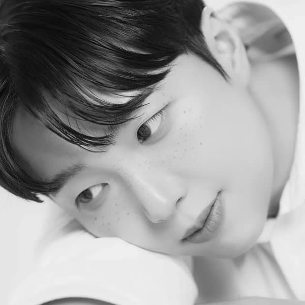 Donghyun , formerly Donghwi (동휘)