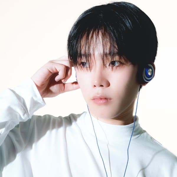 Eddie , formerly Youngjin (영진)