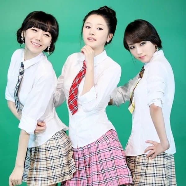 Flying Girls