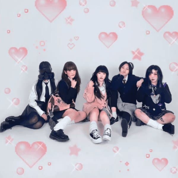 Girls2000