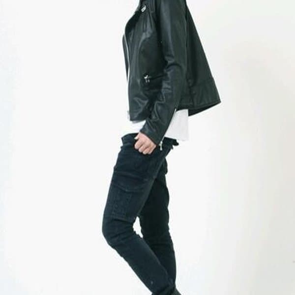 Hanyoung , formerly Aaron (아론)