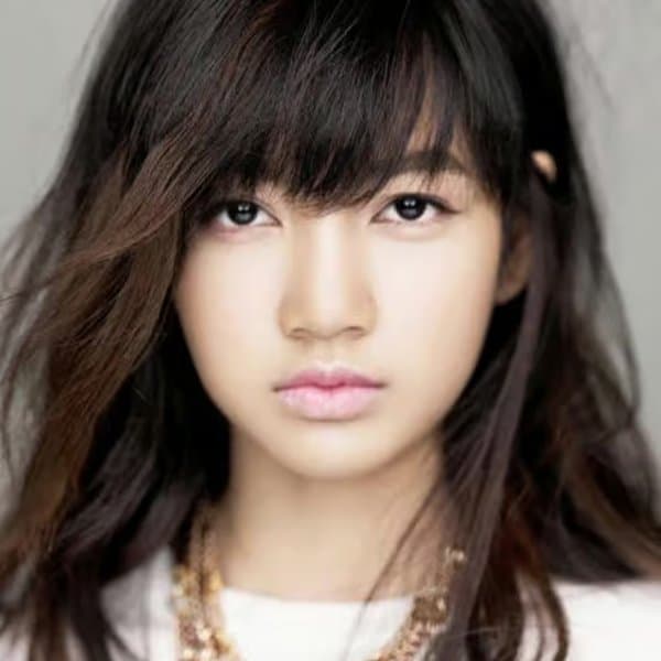 Lalice , currently known as Lisa (리사)