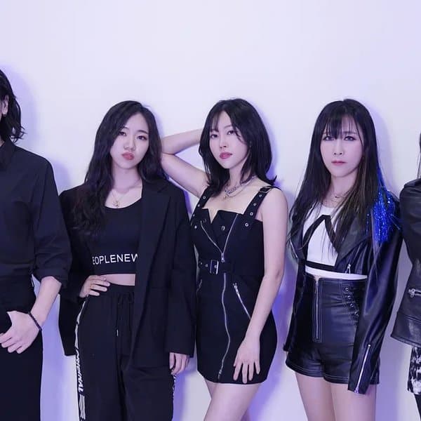ROLIGHTS (SHOT GIRL