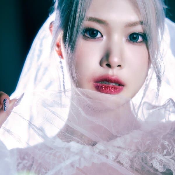 SWAN (PURPLE KISS