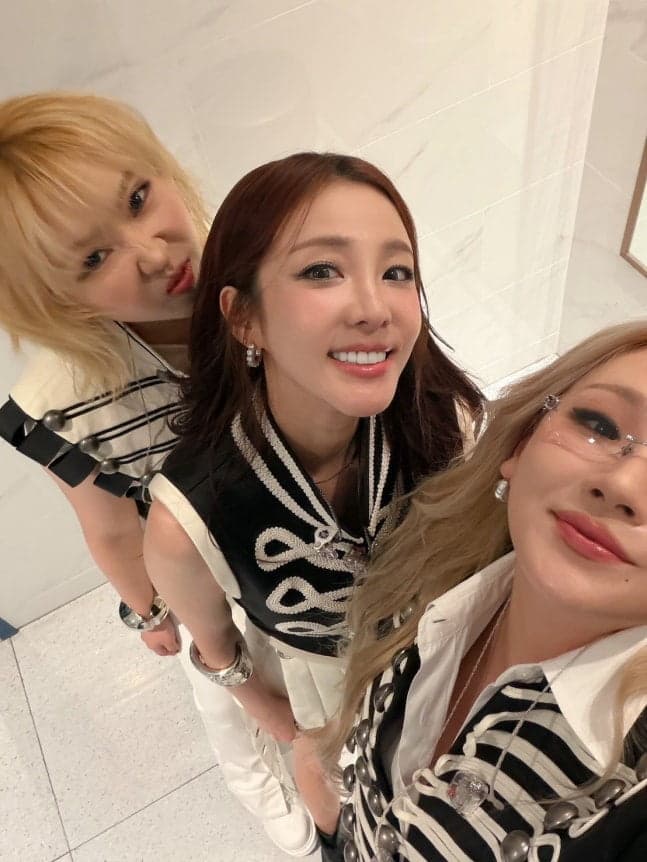 2NE1