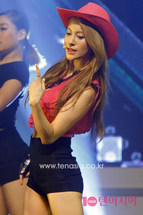 Park Gyu-ri (KARA) — Showcase