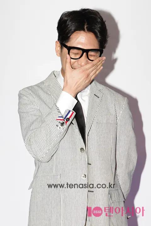 Jung Jun-il — Listening Session