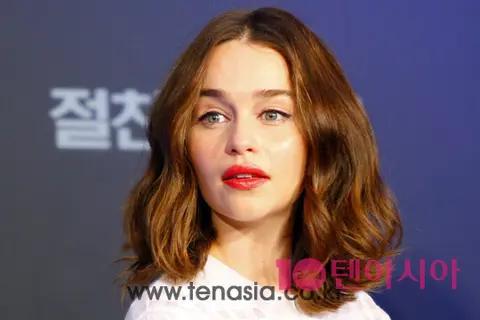 Emilia Clarke — Terminator Genisys Press Conference