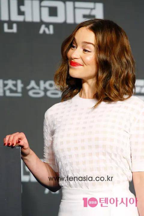 Emilia Clarke — Terminator Genisys Press Conference