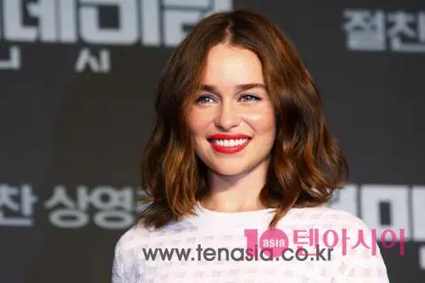 Emilia Clarke — Terminator Genisys Press Conference