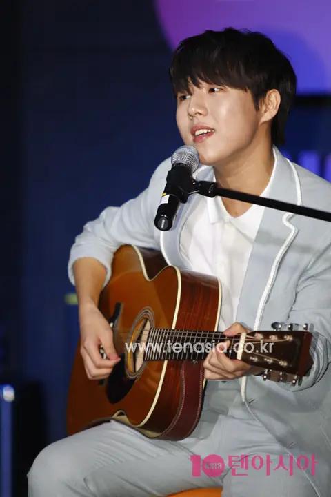 Yu Seung-woo — Showcase