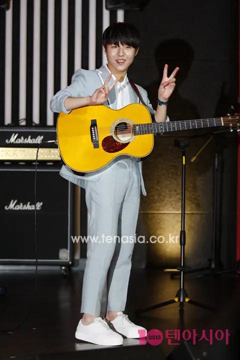 Yu Seung-woo — Showcase