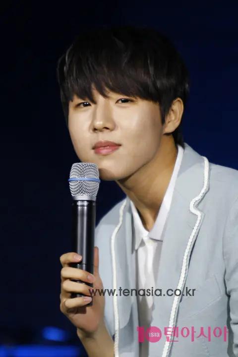 Yu Seung-woo — Showcase