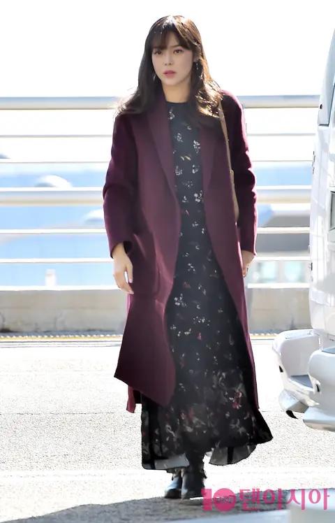 Park Shi-yeon — Airport