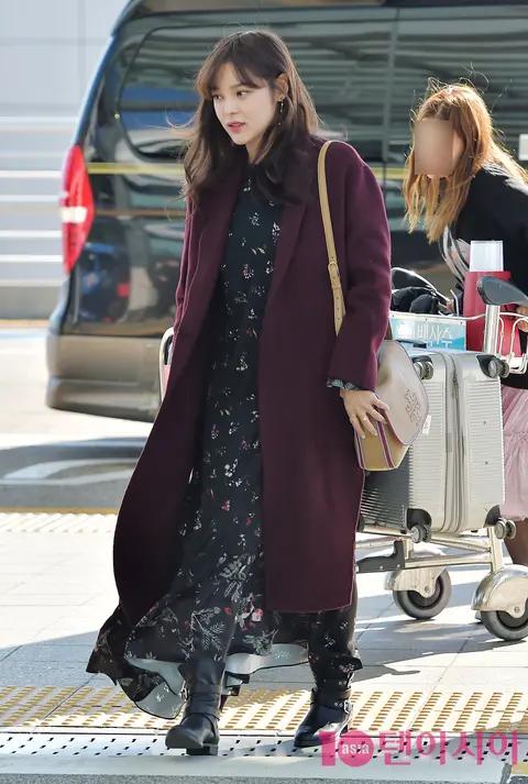 Park Shi-yeon — Airport