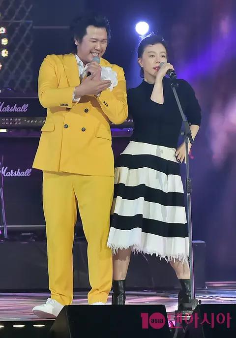 Yuk Jung-wan, Choi Hwa-jung — Power FM 20th Anniversary Concert