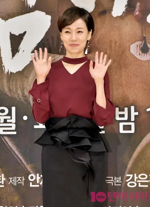 Jin Kyeong — Romantic Doctor, Teacher Kim