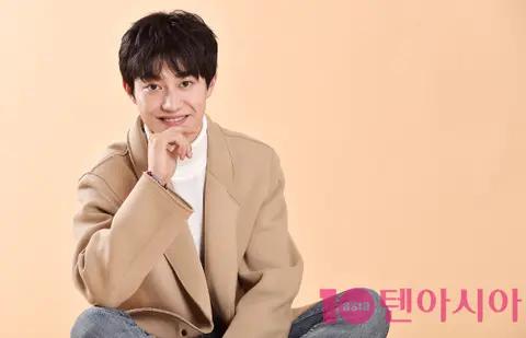 Kwak Dong-yeon — Interview