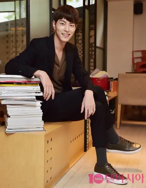 Hong Jong-hyun — Interview