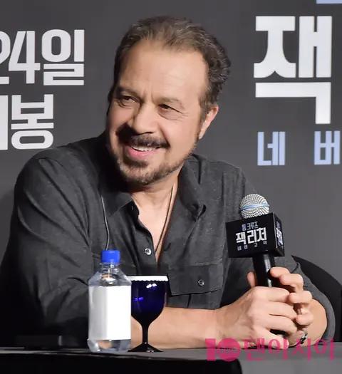 Edward Zwick — Jack Reacher Press Conference