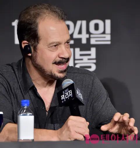 Edward Zwick — Jack Reacher Press Conference