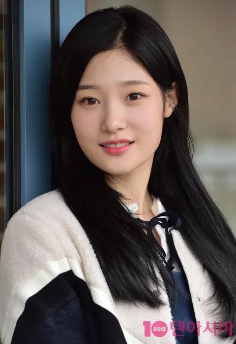 Jung Chae-yeon — Interview