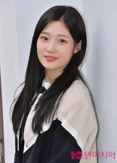 Jung Chae-yeon — Interview
