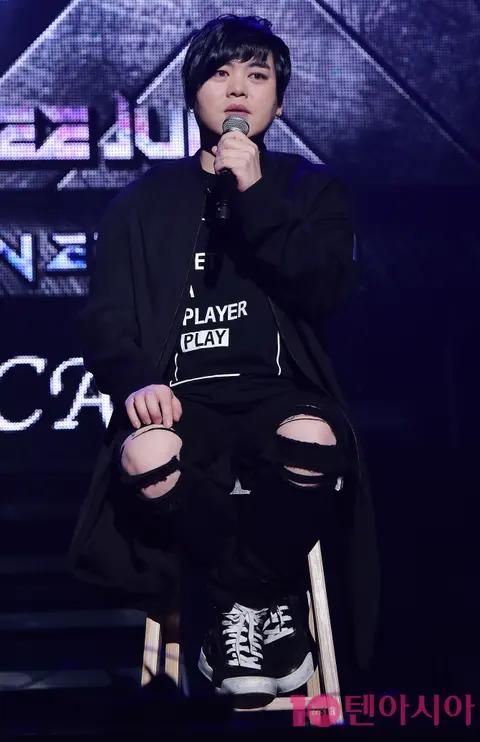 Moon Hee-jun — Showcase