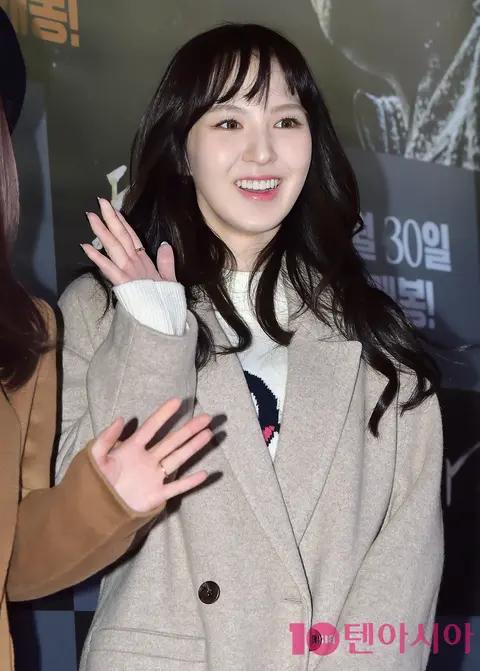 Wendy — Two Men VIP Premiere