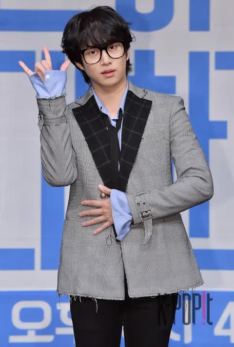 Kim Hee-chul (Super Junior) — Secretly and Greatly