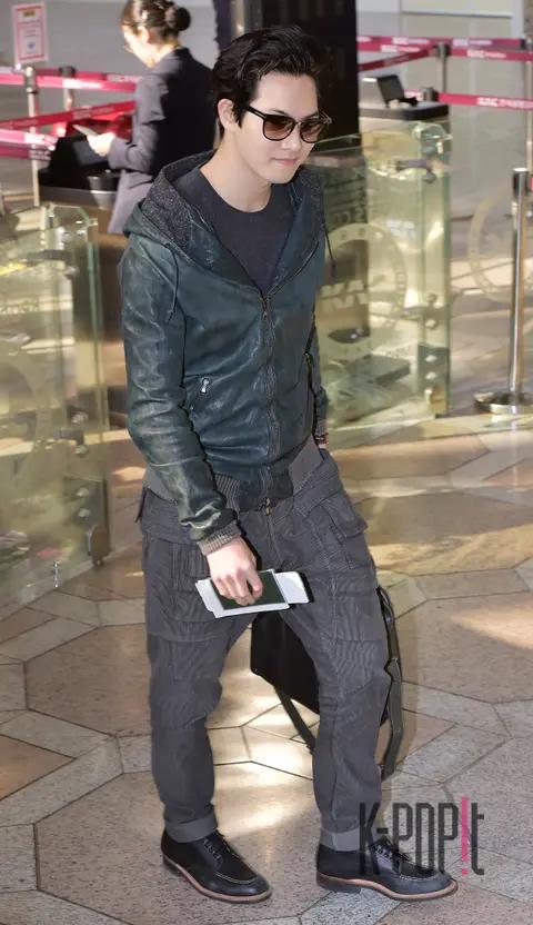 Lee Jong-hyun — Airport