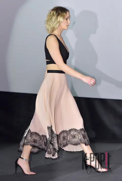 Jennifer Lawrence — Passenger Press Conference