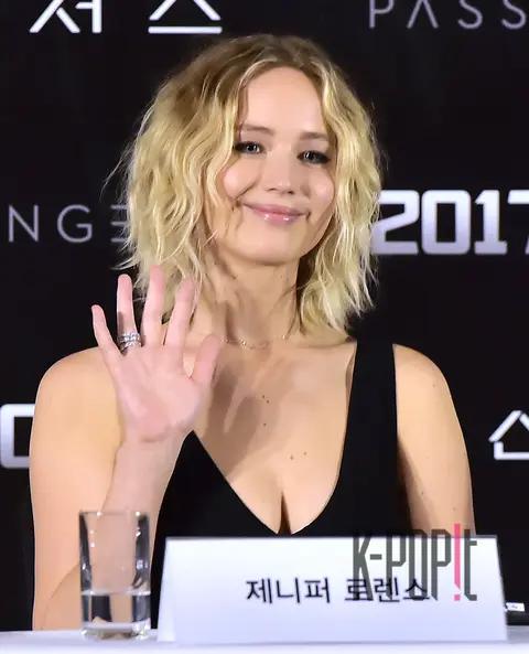Jennifer Lawrence — Passenger Press Conference