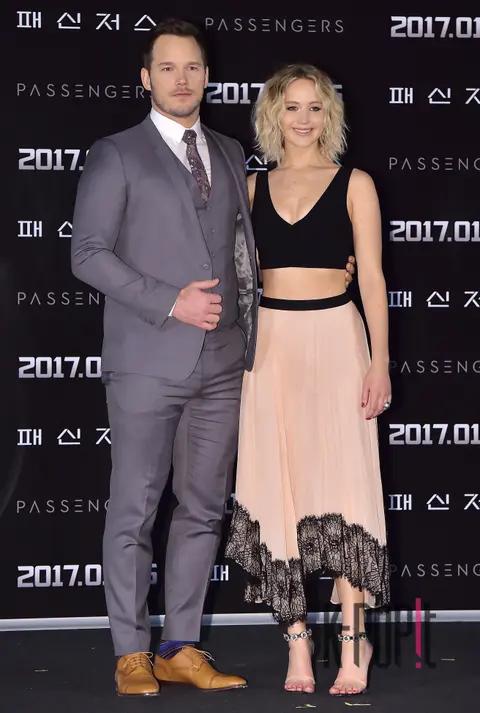 Crisp, Jennifer Lawrence — Passenger Press Conference